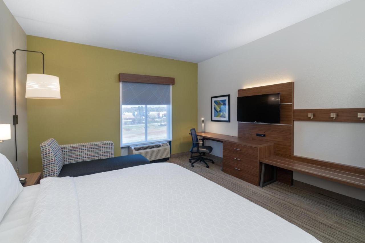Holiday Inn Express Hotel & Suites Talladega By Ihg Exteriör bild