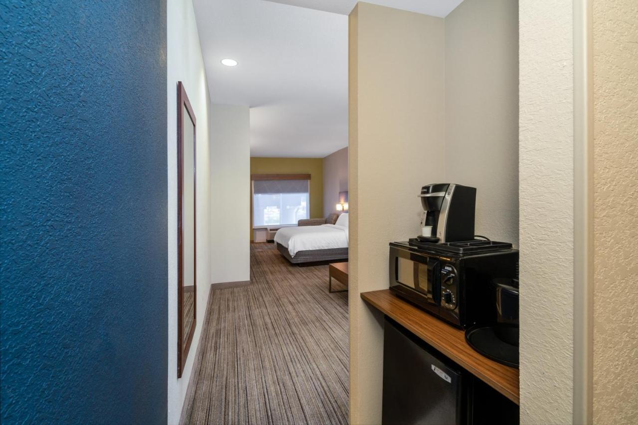 Holiday Inn Express Hotel & Suites Talladega By Ihg Exteriör bild
