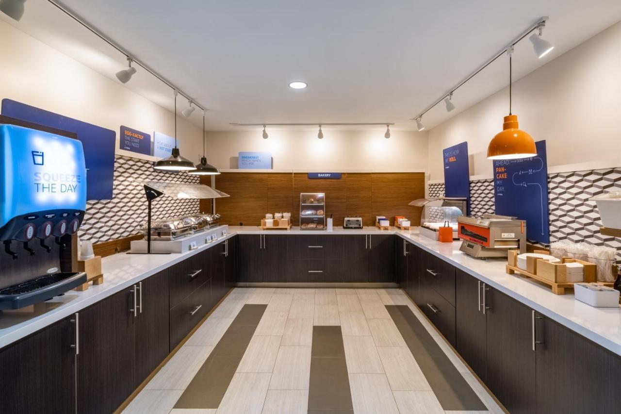 Holiday Inn Express Hotel & Suites Talladega By Ihg Exteriör bild