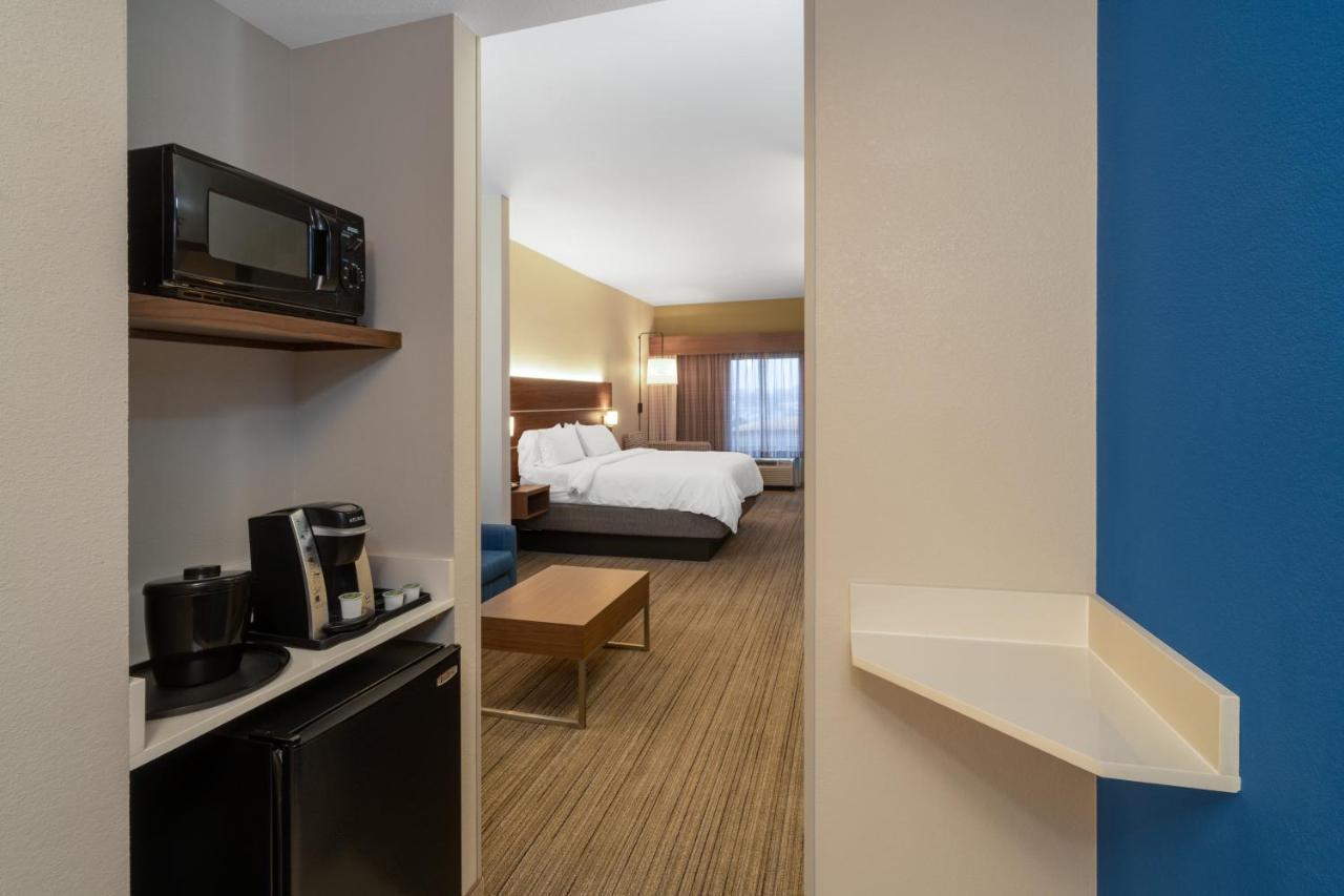 Holiday Inn Express Hotel & Suites Talladega By Ihg Exteriör bild