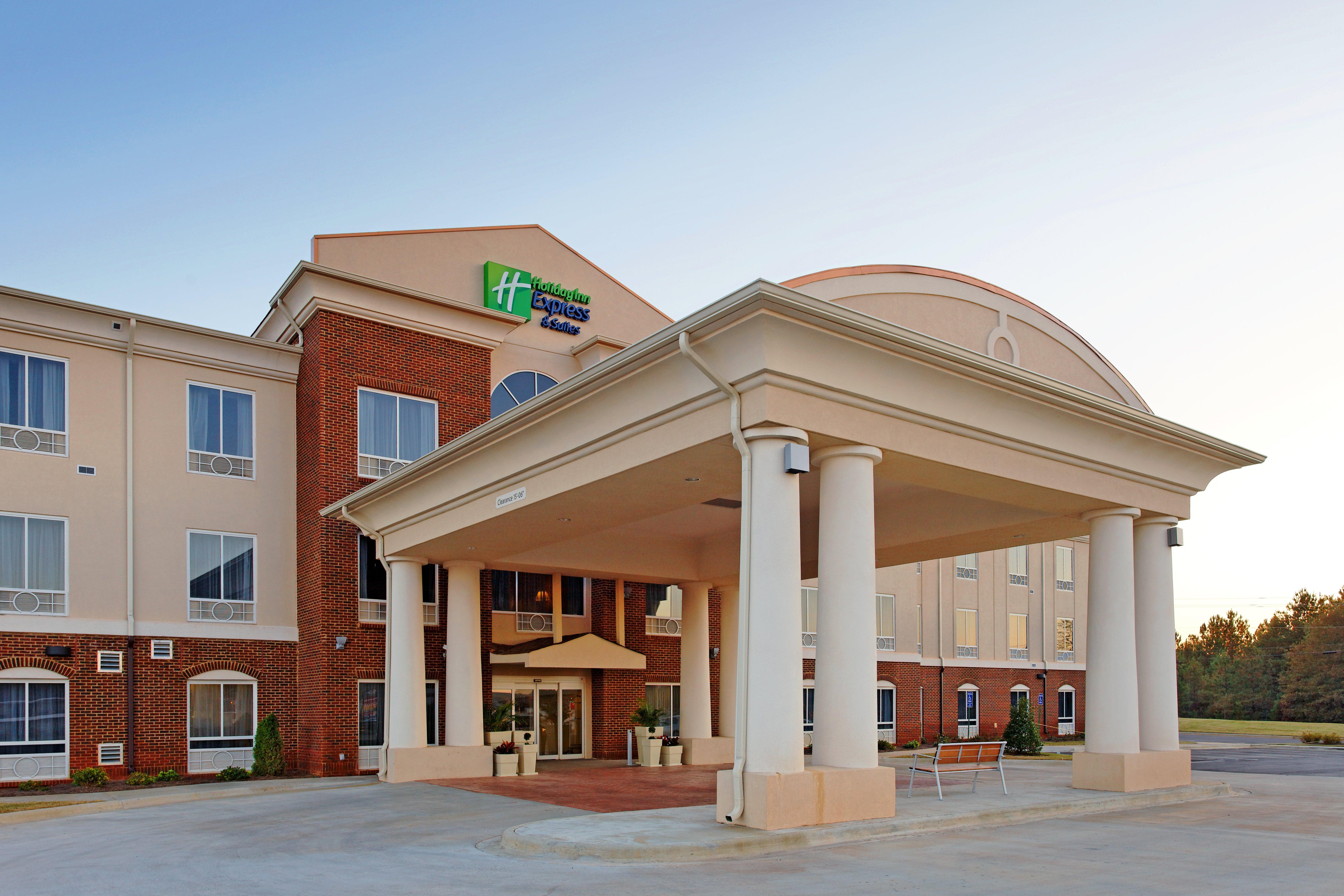 Holiday Inn Express Hotel & Suites Talladega By Ihg Exteriör bild