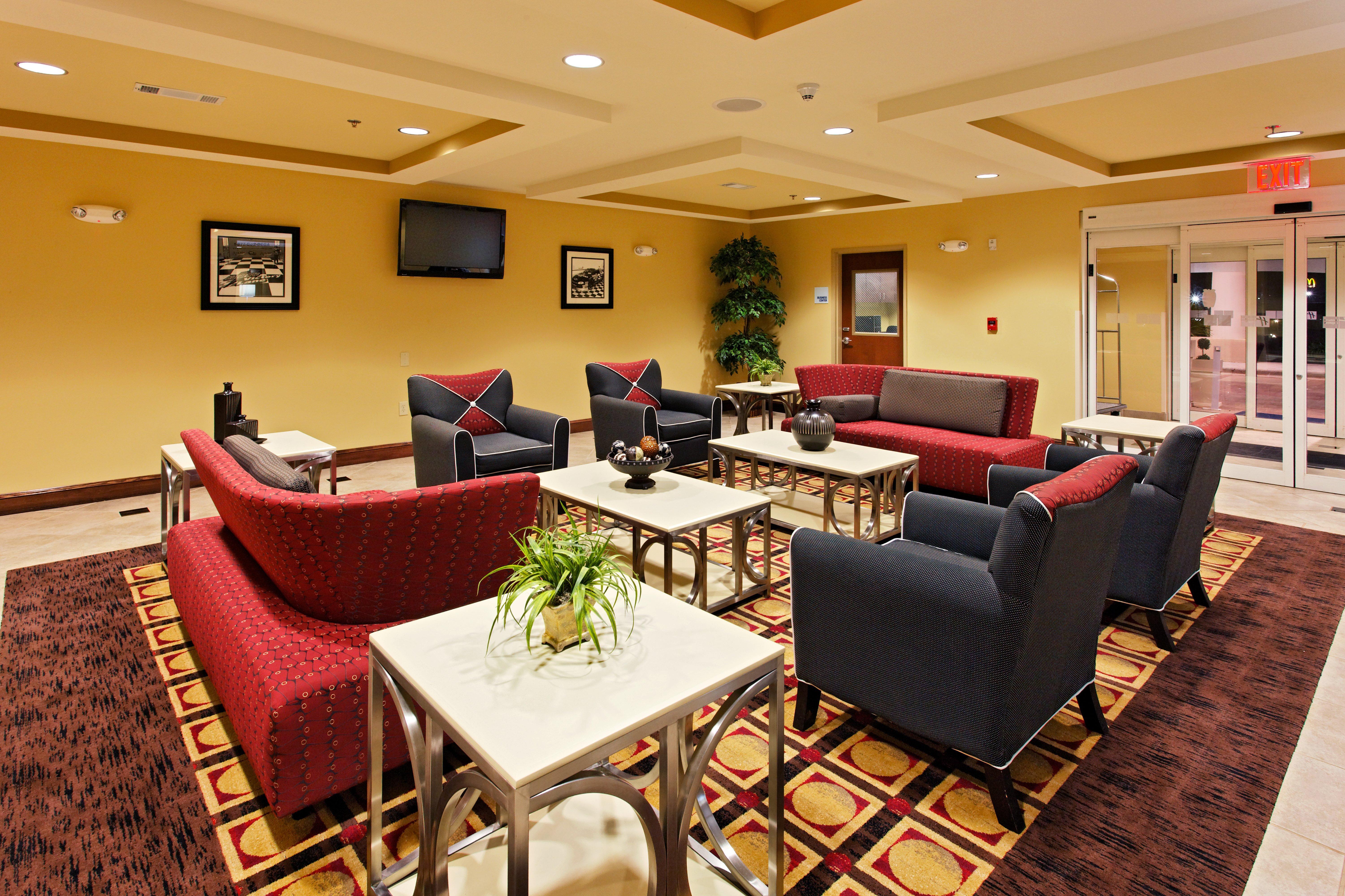 Holiday Inn Express Hotel & Suites Talladega By Ihg Exteriör bild