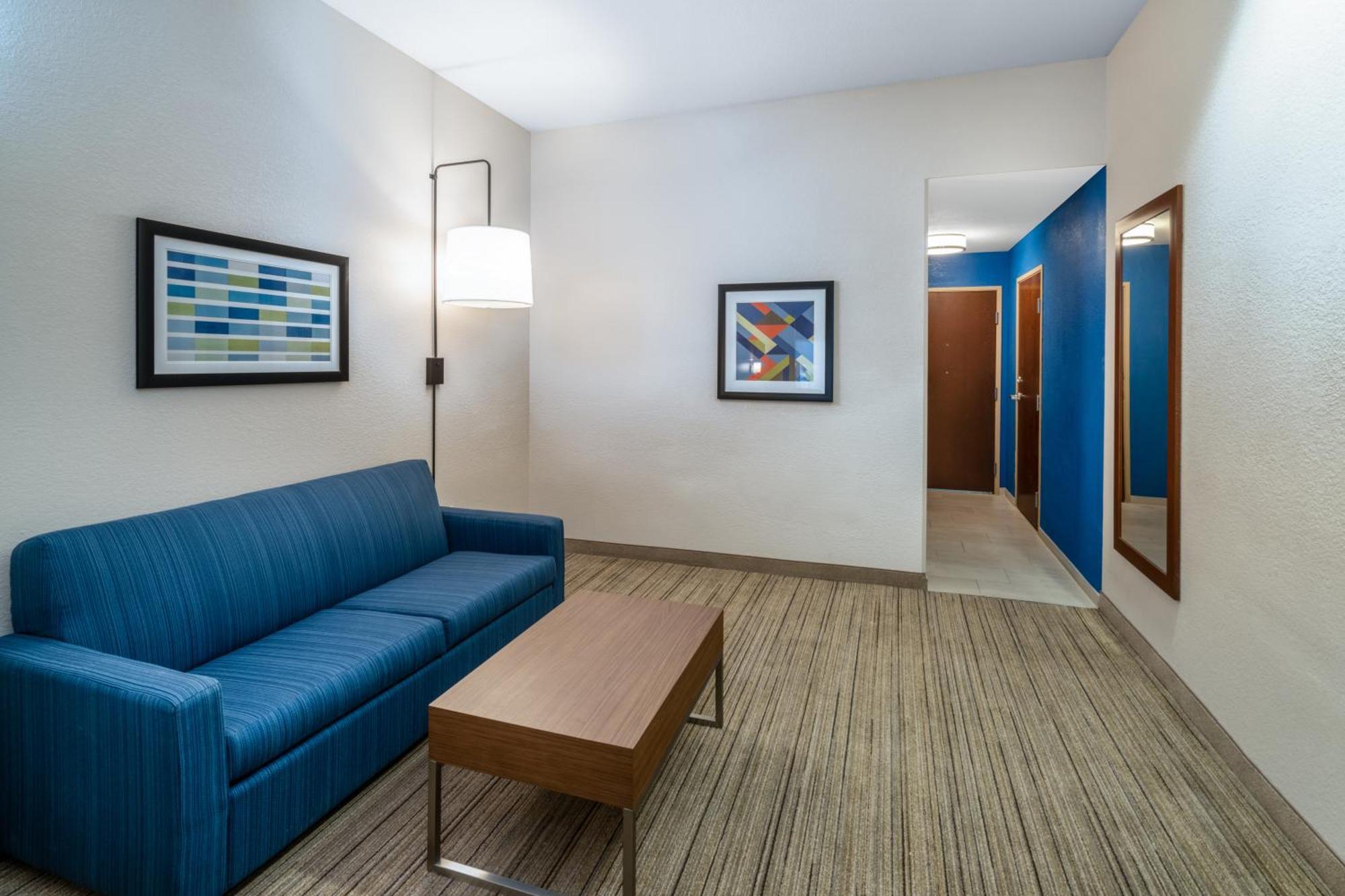 Holiday Inn Express Hotel & Suites Talladega By Ihg Exteriör bild